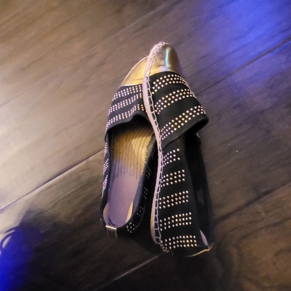 Beautiful Gently worn loeffler randall gold studded flat/mule - Picture 4 of 12